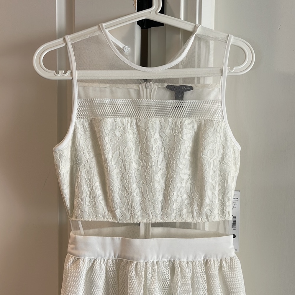 NWT - AQUA White Lace/Sheer Tiered Midi Dress in (S) - Picture 2 of 5